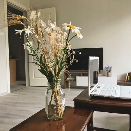 Azzurro Apartment - Ideal For Your Seaside Escape In Burgas ภายนอก รูปภาพ