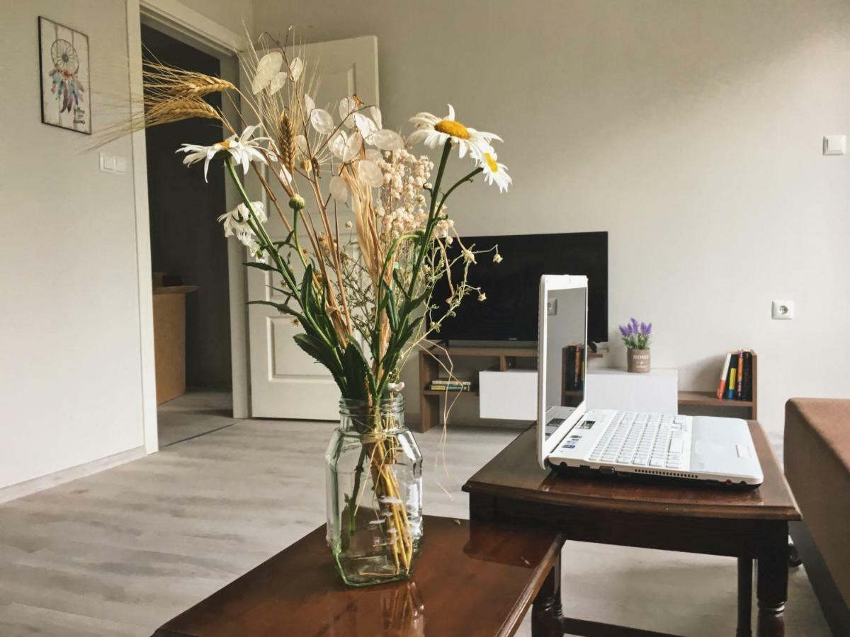 Azzurro Apartment - Ideal For Your Seaside Escape In Burgas ภายนอก รูปภาพ