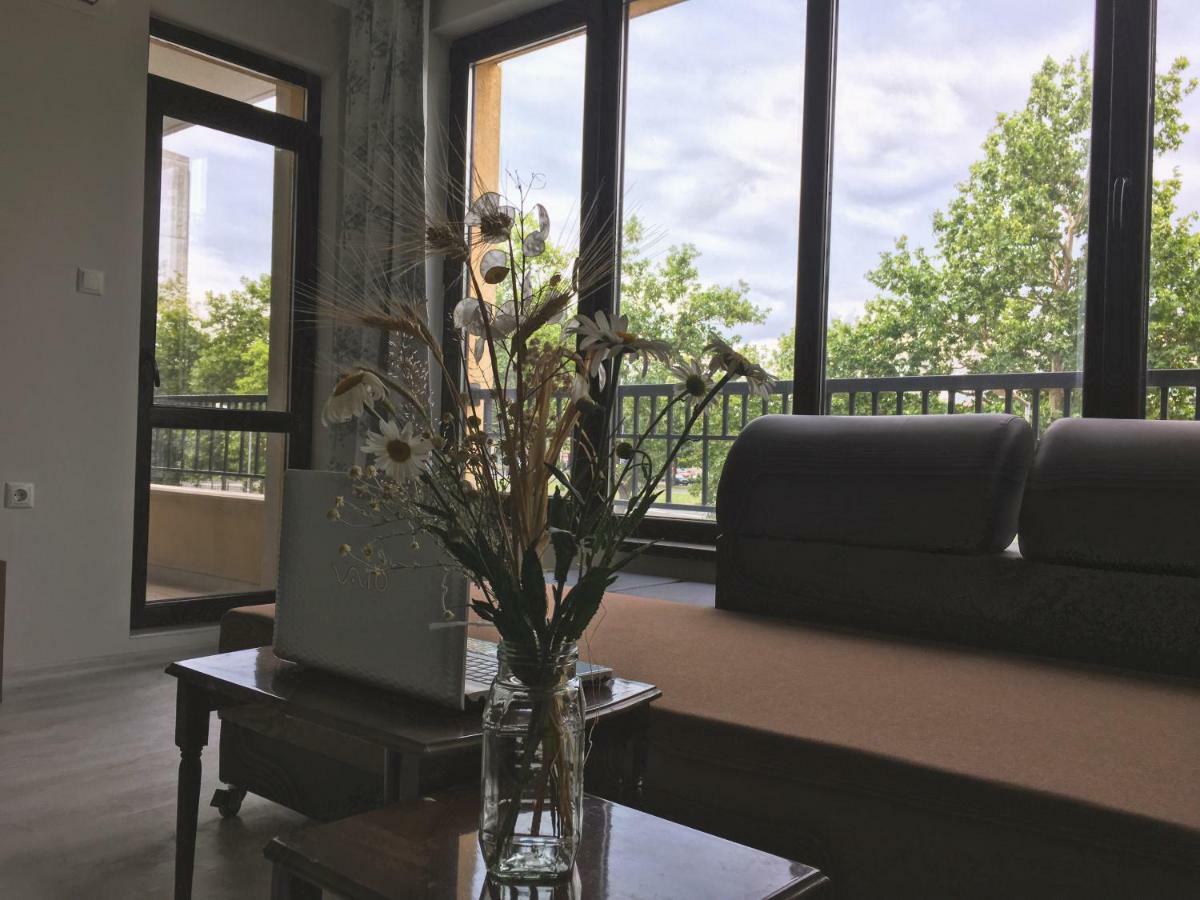 Azzurro Apartment - Ideal For Your Seaside Escape In Burgas ภายนอก รูปภาพ